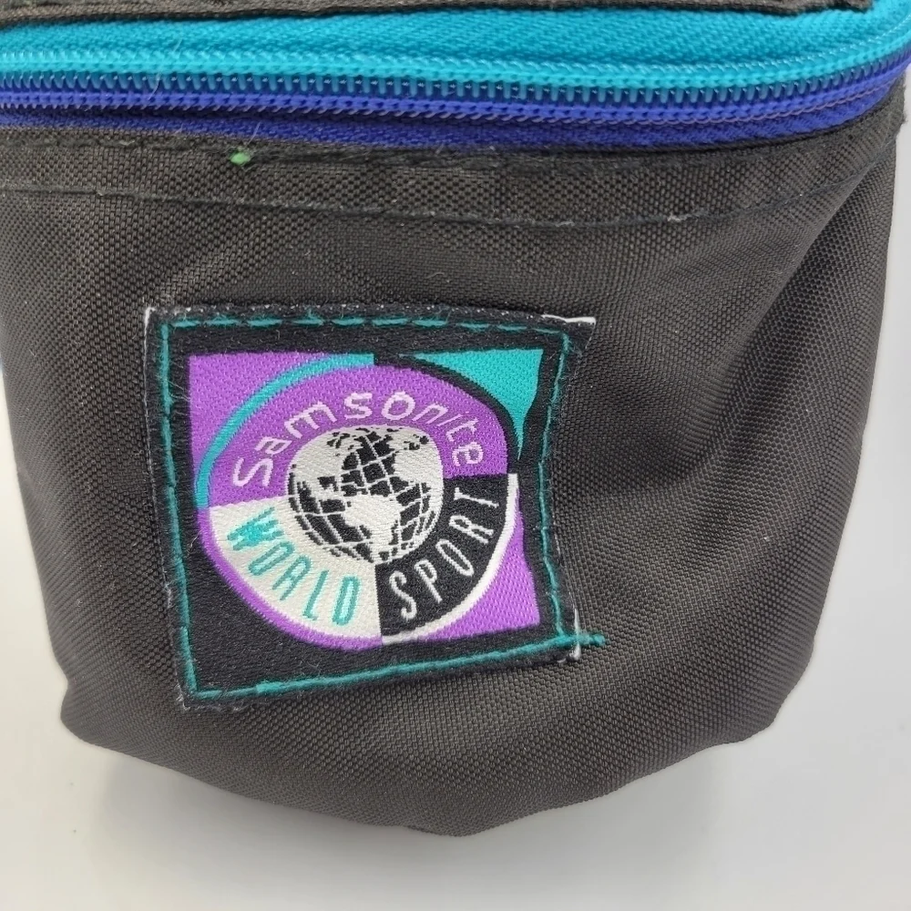 Samsonite World Sport Black Retro Vintage Small Cushioned Camera Bag